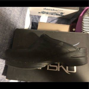 Black, size 10 danskos